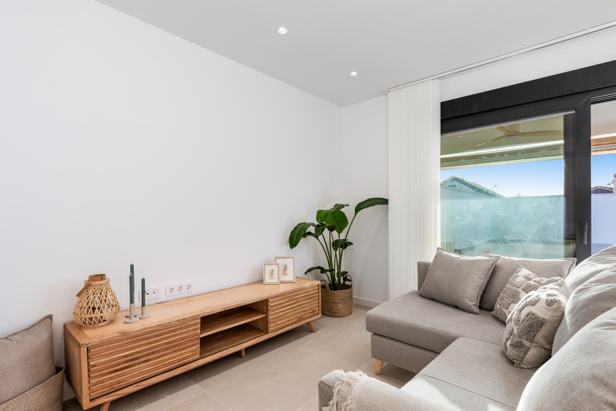 Se vende Villa - Chalet de 3 dormitorios en Costa Blanca, Alicante, España