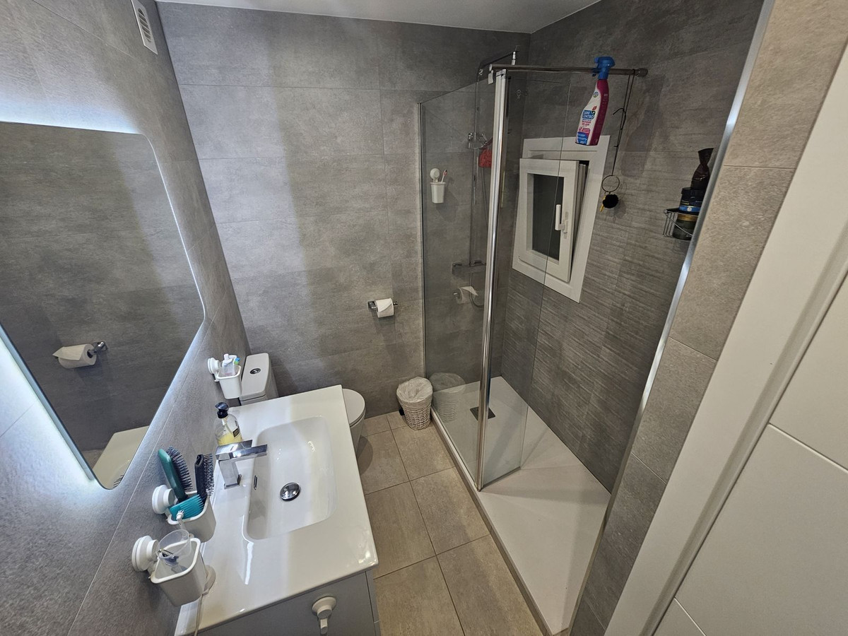 2 Bed Apartment for sale in Calahonda Costa Del Sol, Málaga, Spain