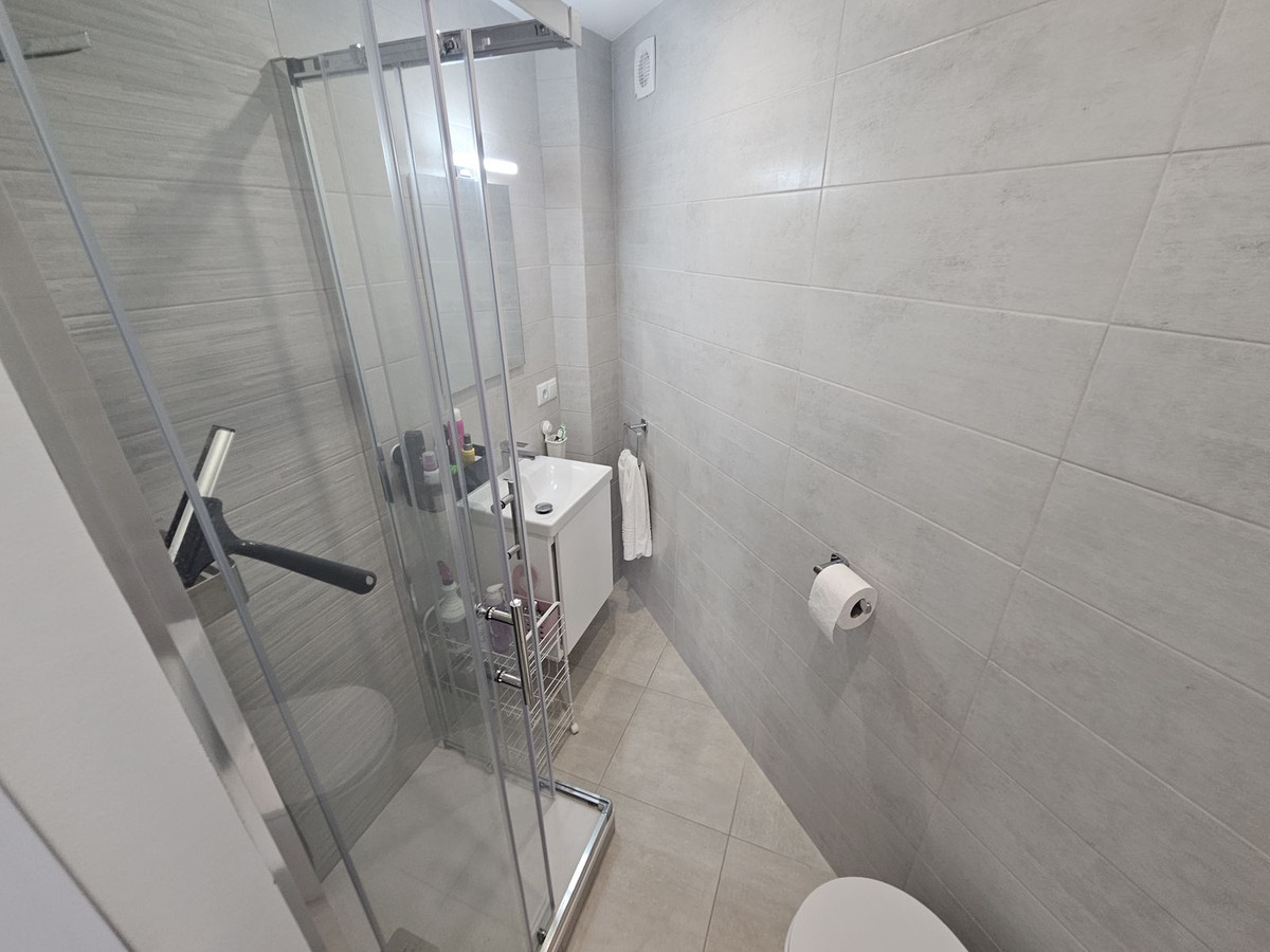 2 Bed Apartment for sale in Calahonda Costa Del Sol, Málaga, Spain