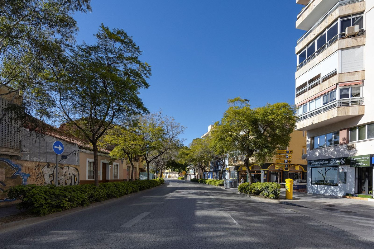 4 Bed Apartment for sale in Cerrado De Calderón Málaga Ciudad, Málaga, Spain