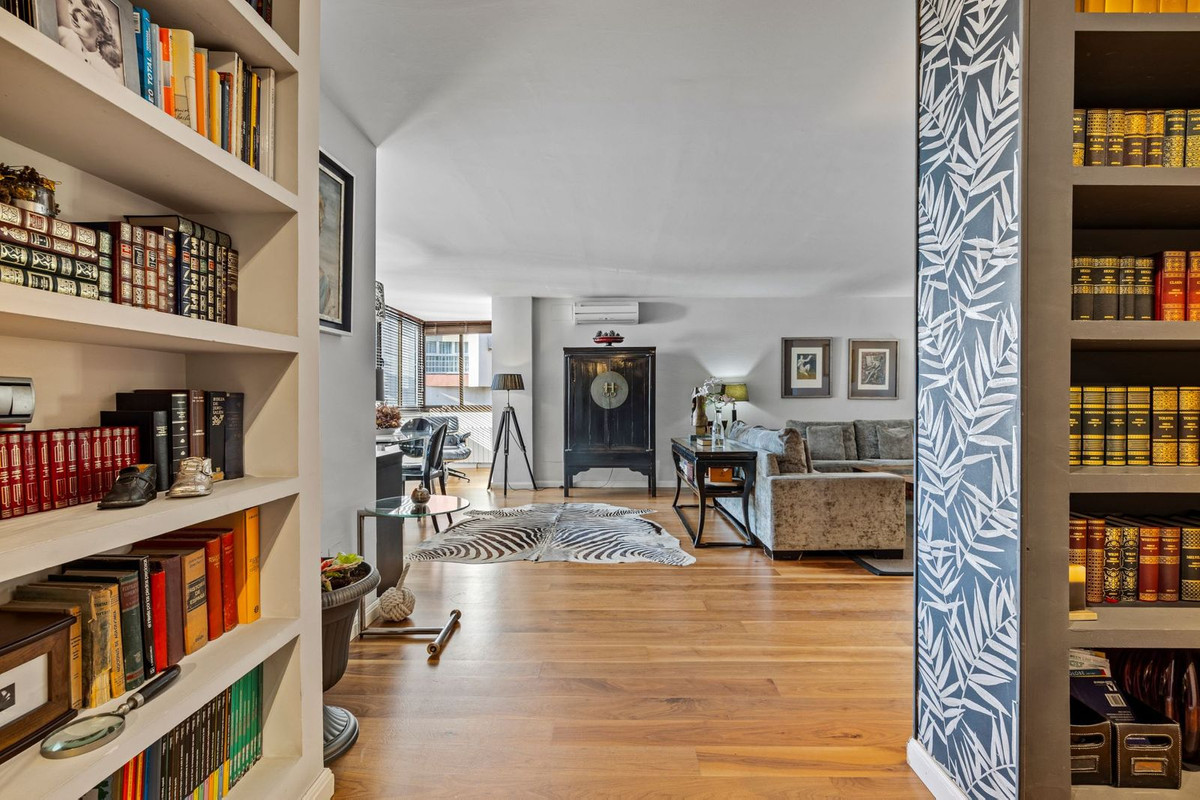 4 Bed Apartment for sale in Cerrado De Calderón Málaga Ciudad, Málaga, Spain