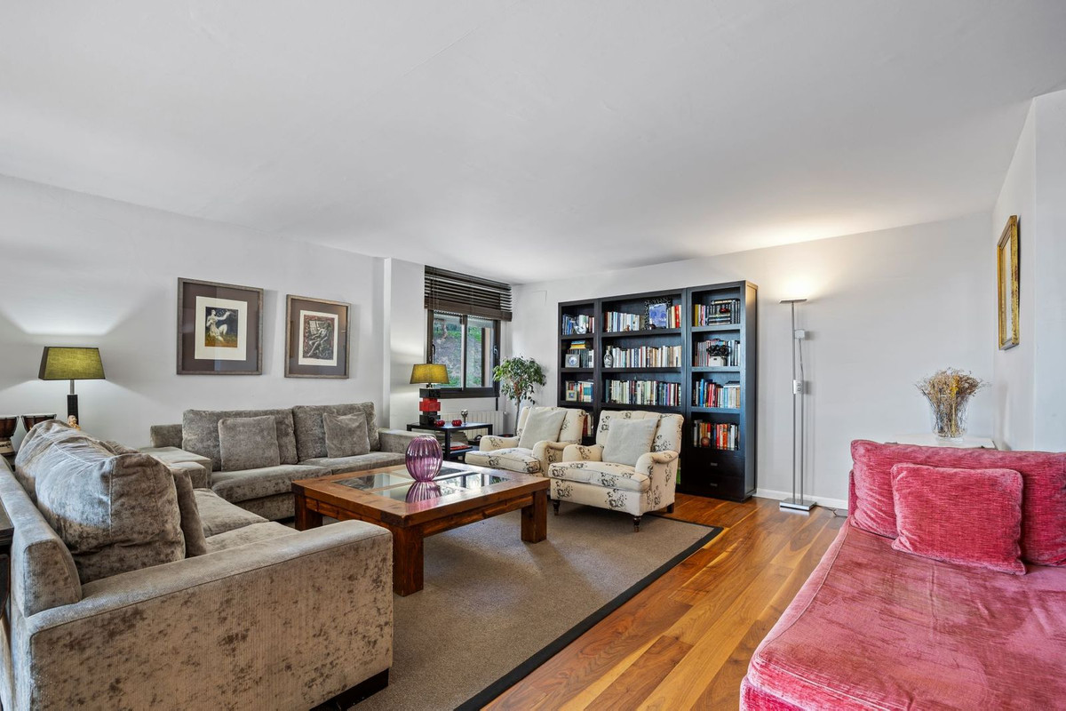 4 Bed Apartment for sale in Cerrado De Calderón Málaga Ciudad, Málaga, Spain