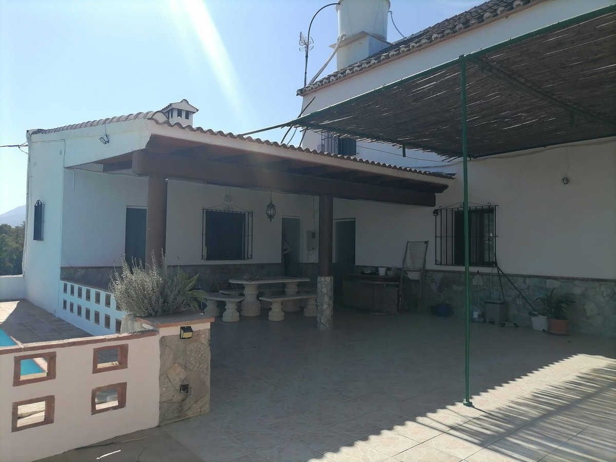 4 Bed Townhouse for sale in Coín Costa Del Sol, Málaga, Spain