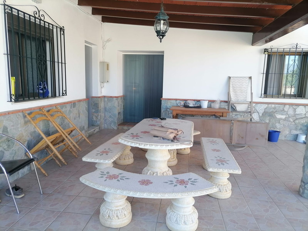 4 Bed Townhouse for sale in Coín Costa Del Sol, Málaga, Spain