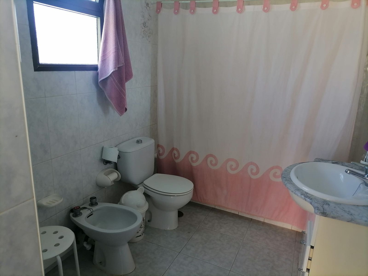 4 Bed Townhouse for sale in Coín Costa Del Sol, Málaga, Spain