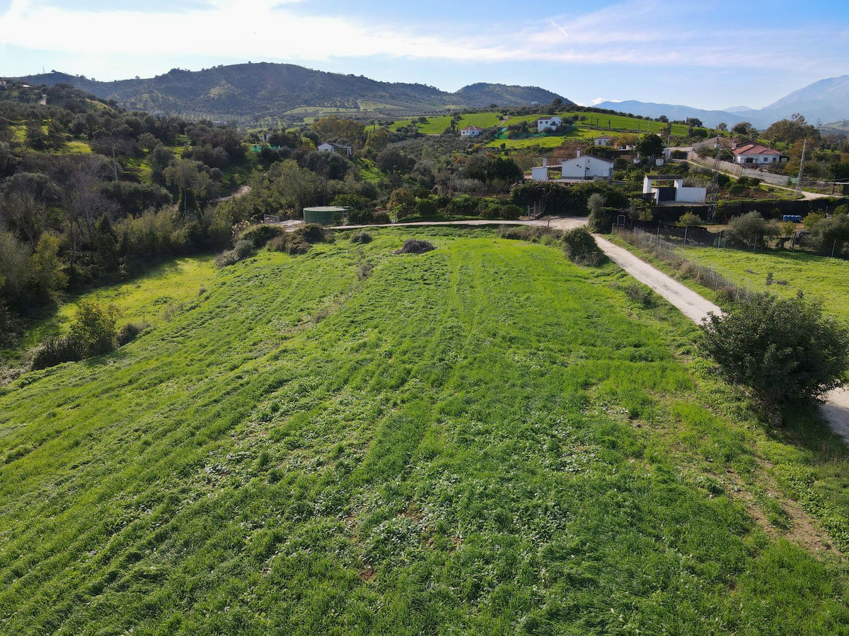 5 Bed Townhouse for sale in Coín Costa Del Sol, Málaga, Spain