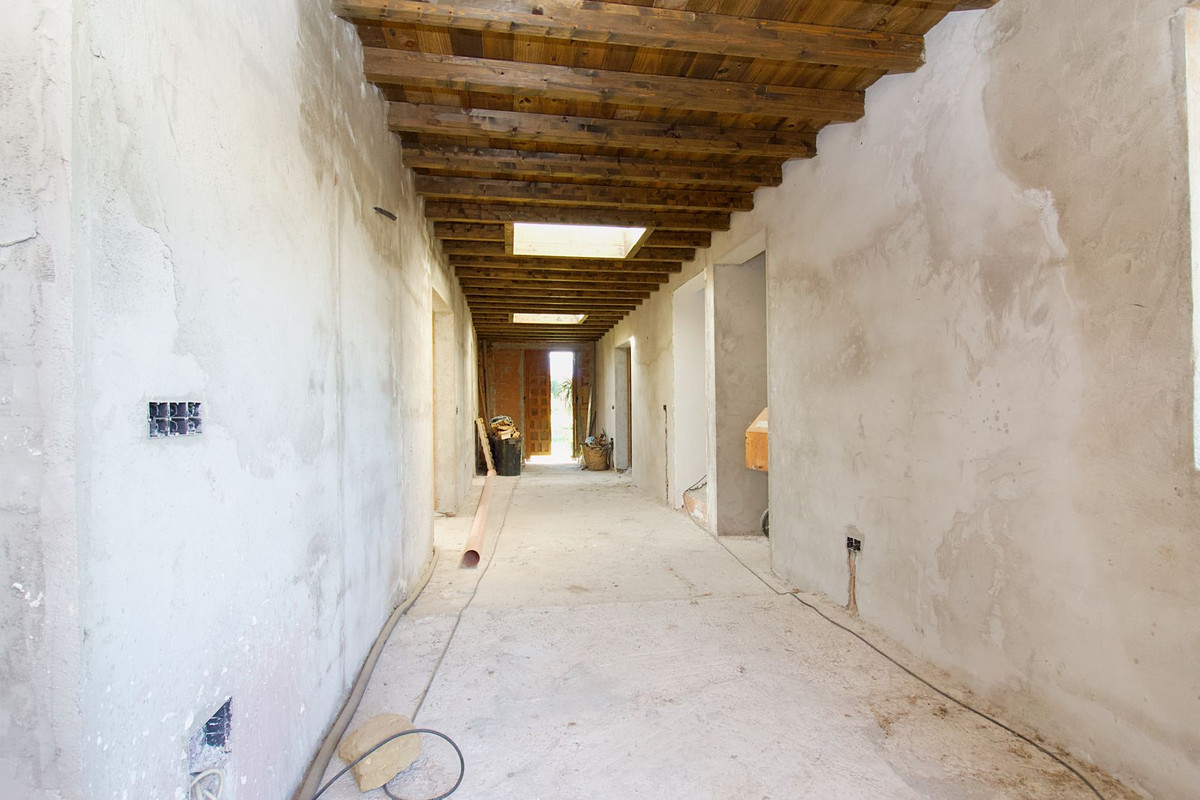 5 Bed Townhouse for sale in Coín Costa Del Sol, Málaga, Spain