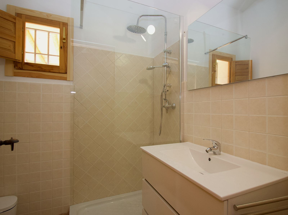 5 Bed Townhouse for sale in Coín Costa Del Sol, Málaga, Spain