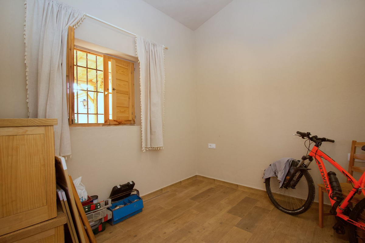 5 Bed Townhouse for sale in Coín Costa Del Sol, Málaga, Spain