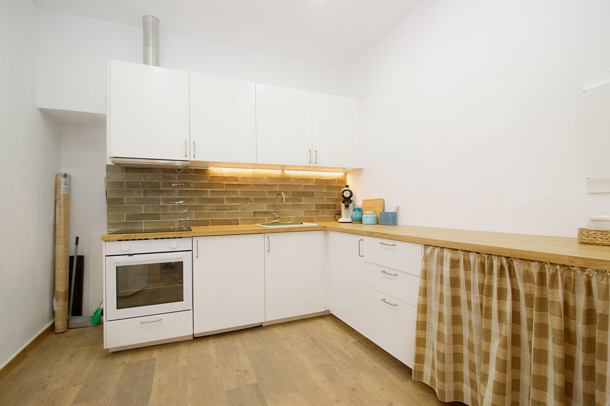 5 Bed Townhouse for sale in Coín Costa Del Sol, Málaga, Spain
