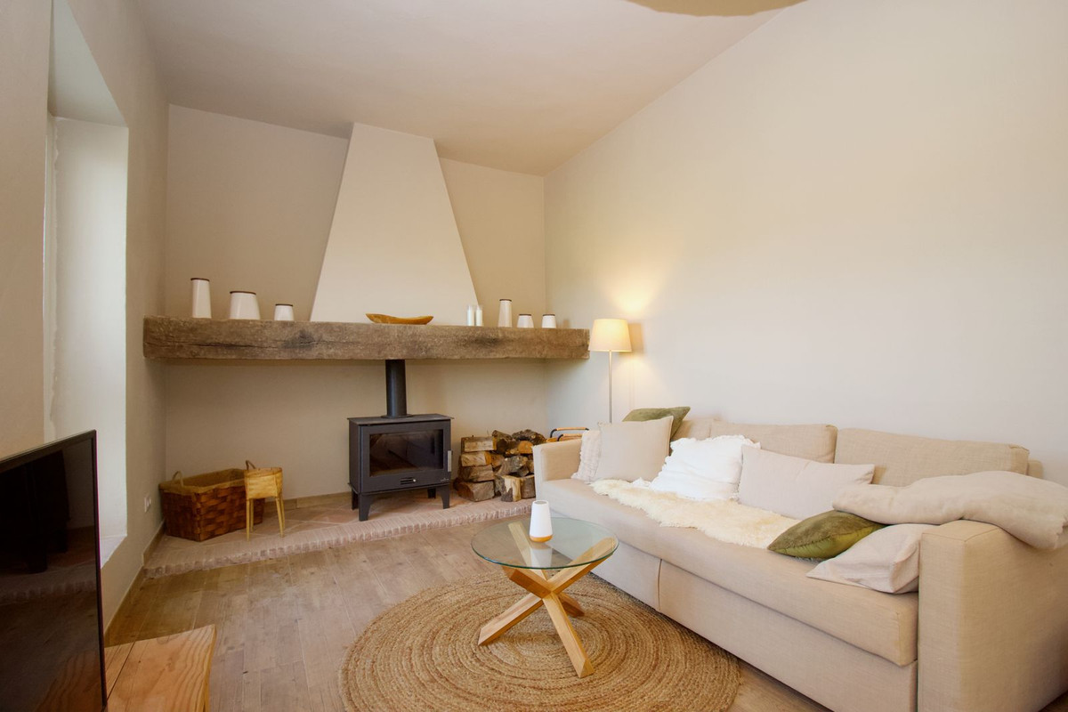 5 Bed Townhouse for sale in Coín Costa Del Sol, Málaga, Spain