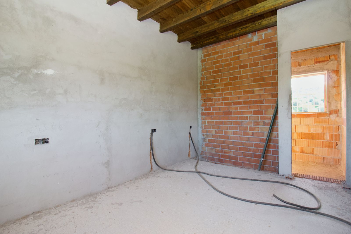 5 Bed Townhouse for sale in Coín Costa Del Sol, Málaga, Spain