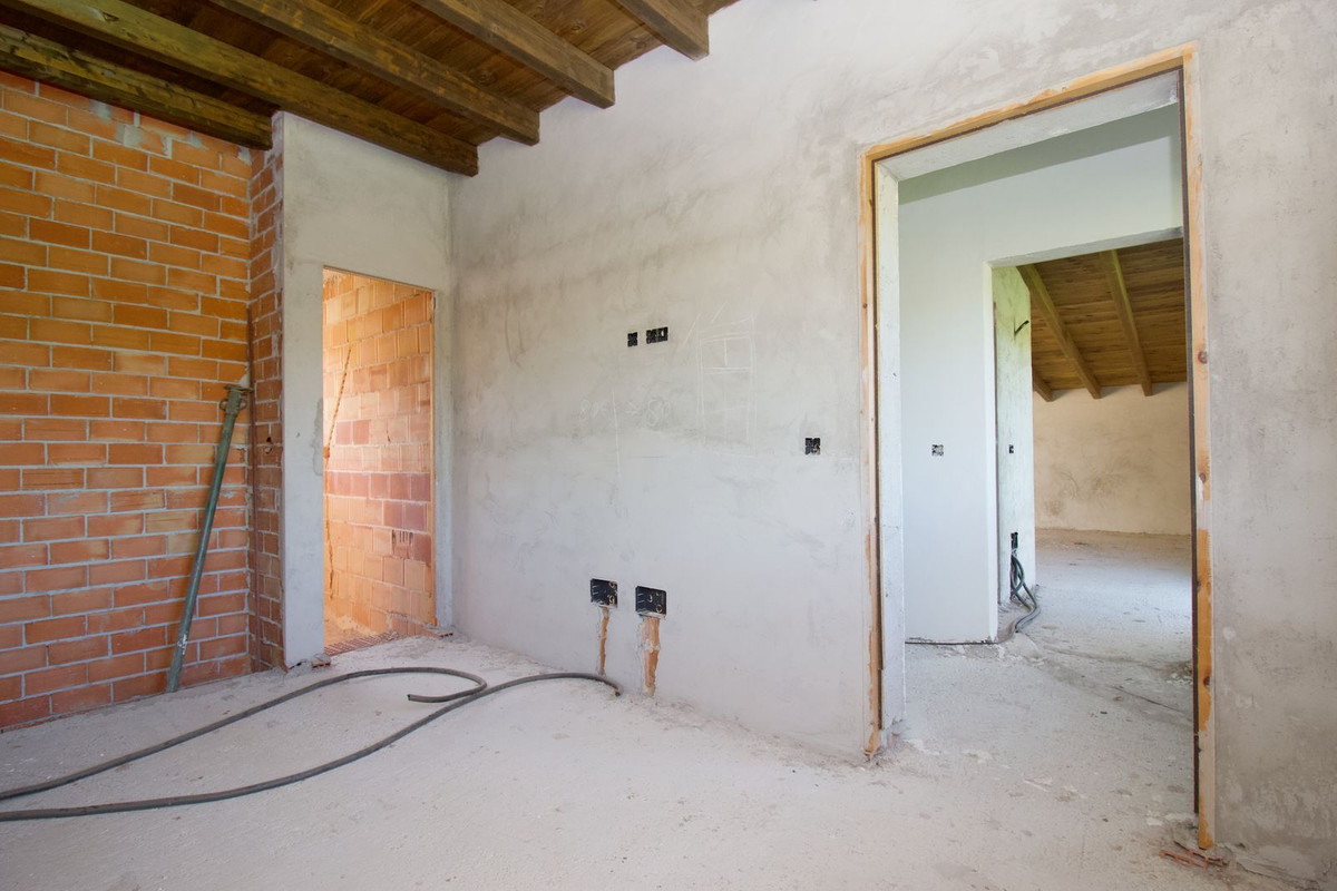 5 Bed Townhouse for sale in Coín Costa Del Sol, Málaga, Spain