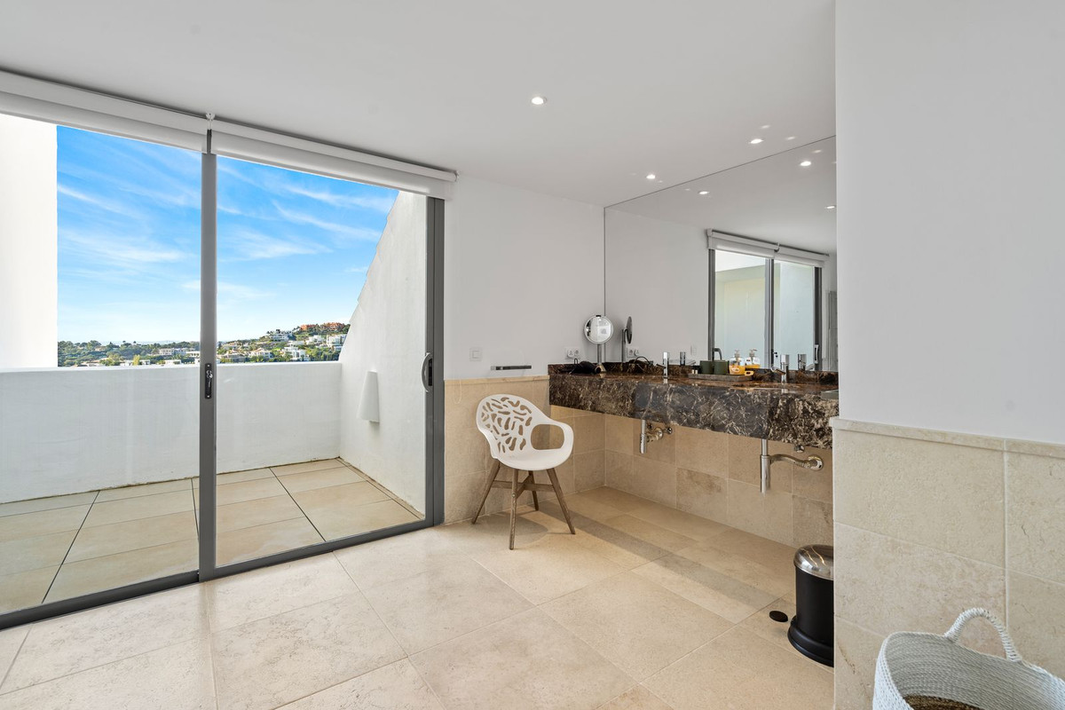 3 Bed Apartment for sale in Los Flamingos Costa Del Sol, Málaga, Spain