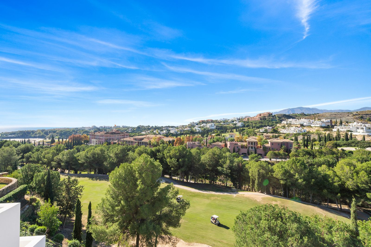 3 Bed Apartment for sale in Los Flamingos Costa Del Sol, Málaga, Spain