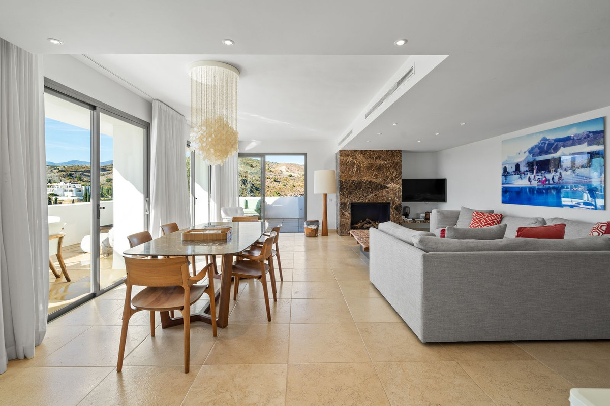 3 Bed Apartment for sale in Los Flamingos Costa Del Sol, Málaga, Spain