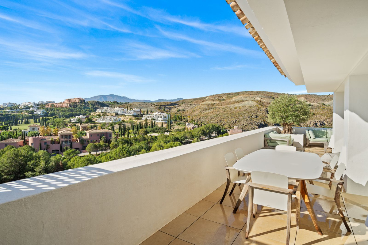 3 Bed Apartment for sale in Los Flamingos Costa Del Sol, Málaga, Spain