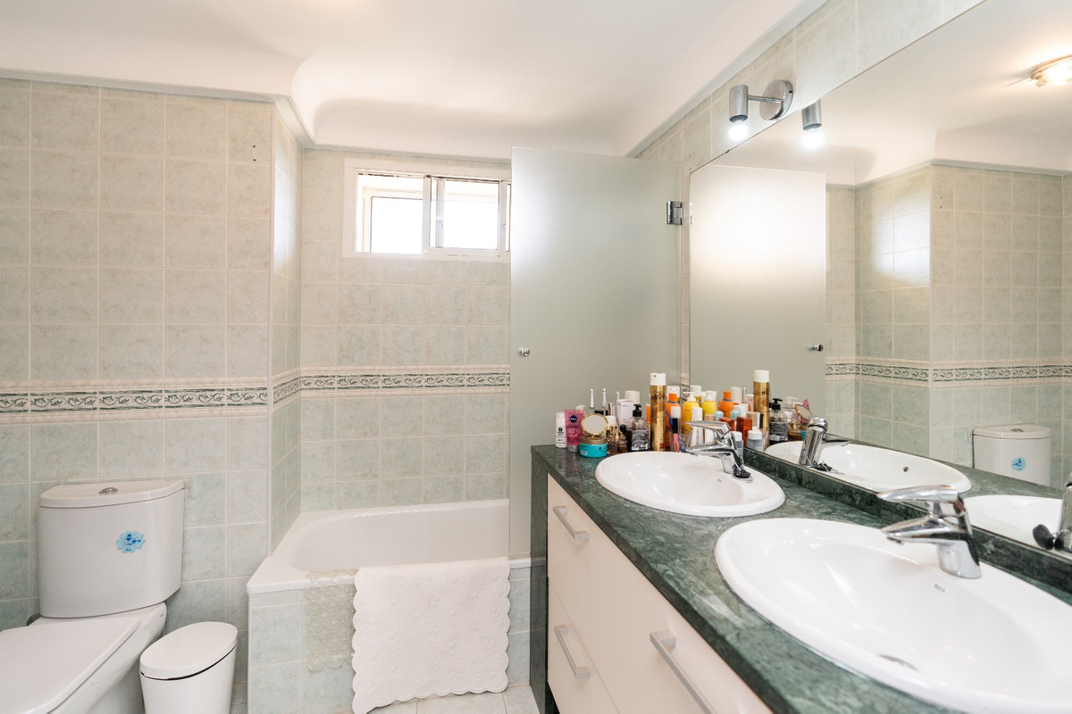 Se vende Ático de 2 dormitorios en Costa Del Sol, Málaga, España