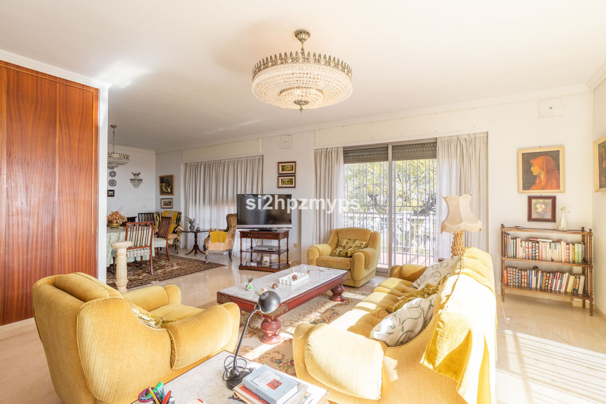 6 Bed Townhouse for sale in Nerja Costa Del Sol East, Málaga, Spain