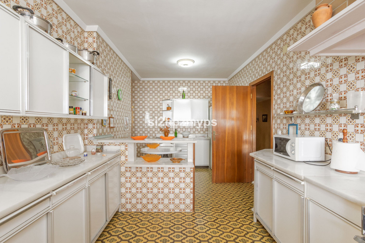6 Bed Townhouse for sale in Nerja Costa Del Sol East, Málaga, Spain