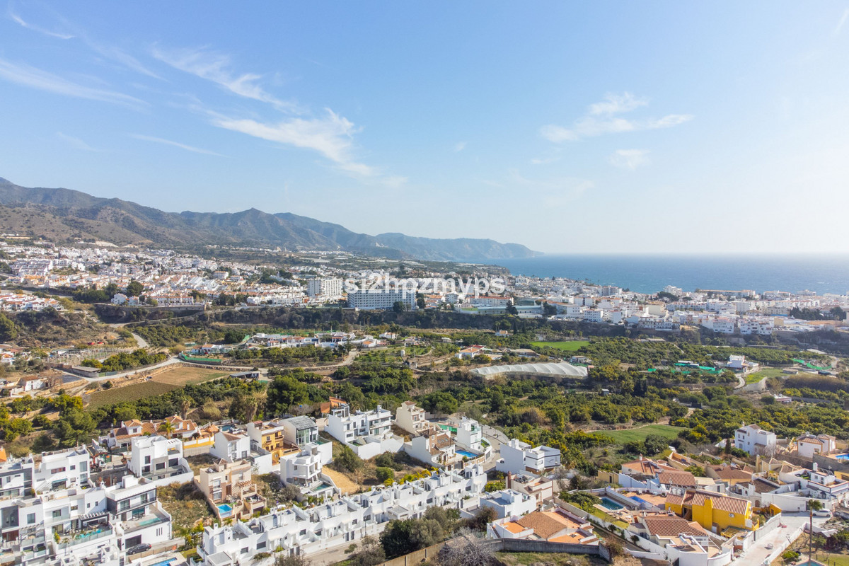 6 Bed Townhouse for sale in Nerja Costa Del Sol East, Málaga, Spain