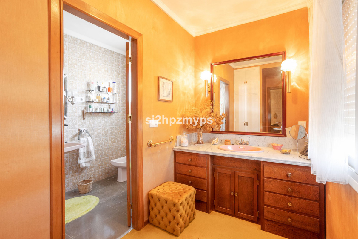 6 Bed Townhouse for sale in Nerja Costa Del Sol East, Málaga, Spain