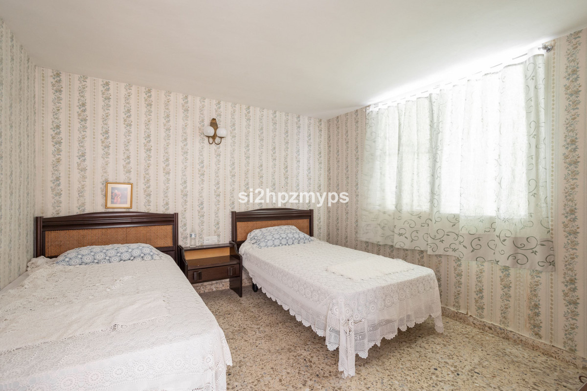 6 Bed Townhouse for sale in Nerja Costa Del Sol East, Málaga, Spain