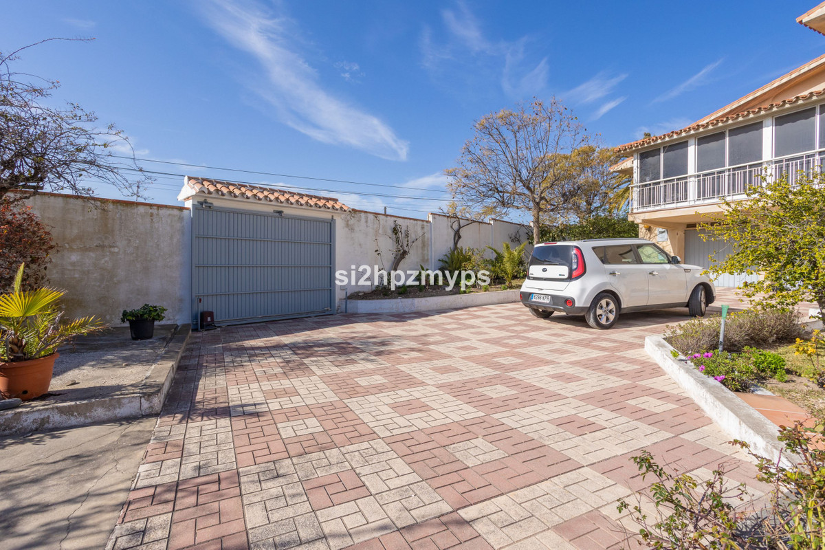6 Bed Townhouse for sale in Nerja Costa Del Sol East, Málaga, Spain