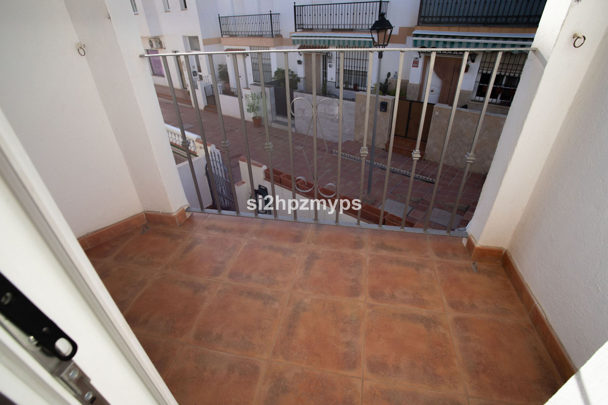 4 Bed Townhouse for sale in Torrox Costa Del Sol East, Málaga, Spain