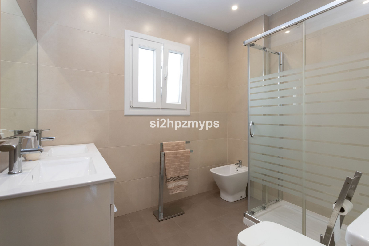 4 Bed Townhouse for sale in Torrox Costa Del Sol East, Málaga, Spain