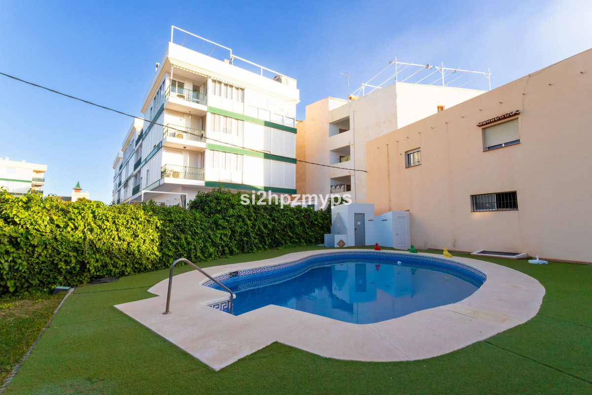 4 Bed Townhouse for sale in Torrox Costa Del Sol East, Málaga, Spain