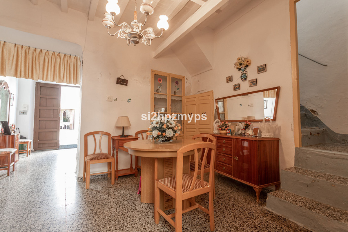 4 Bed Townhouse for sale in Nerja Costa Del Sol East, Málaga, Spain
