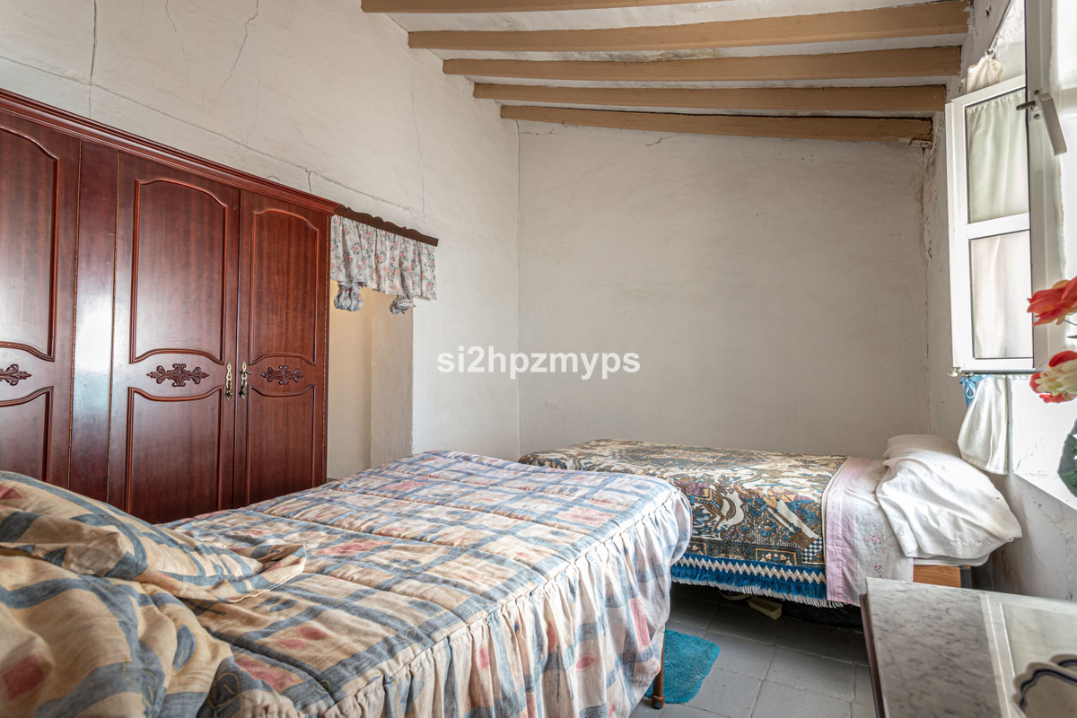 4 Bed Townhouse for sale in Nerja Costa Del Sol East, Málaga, Spain