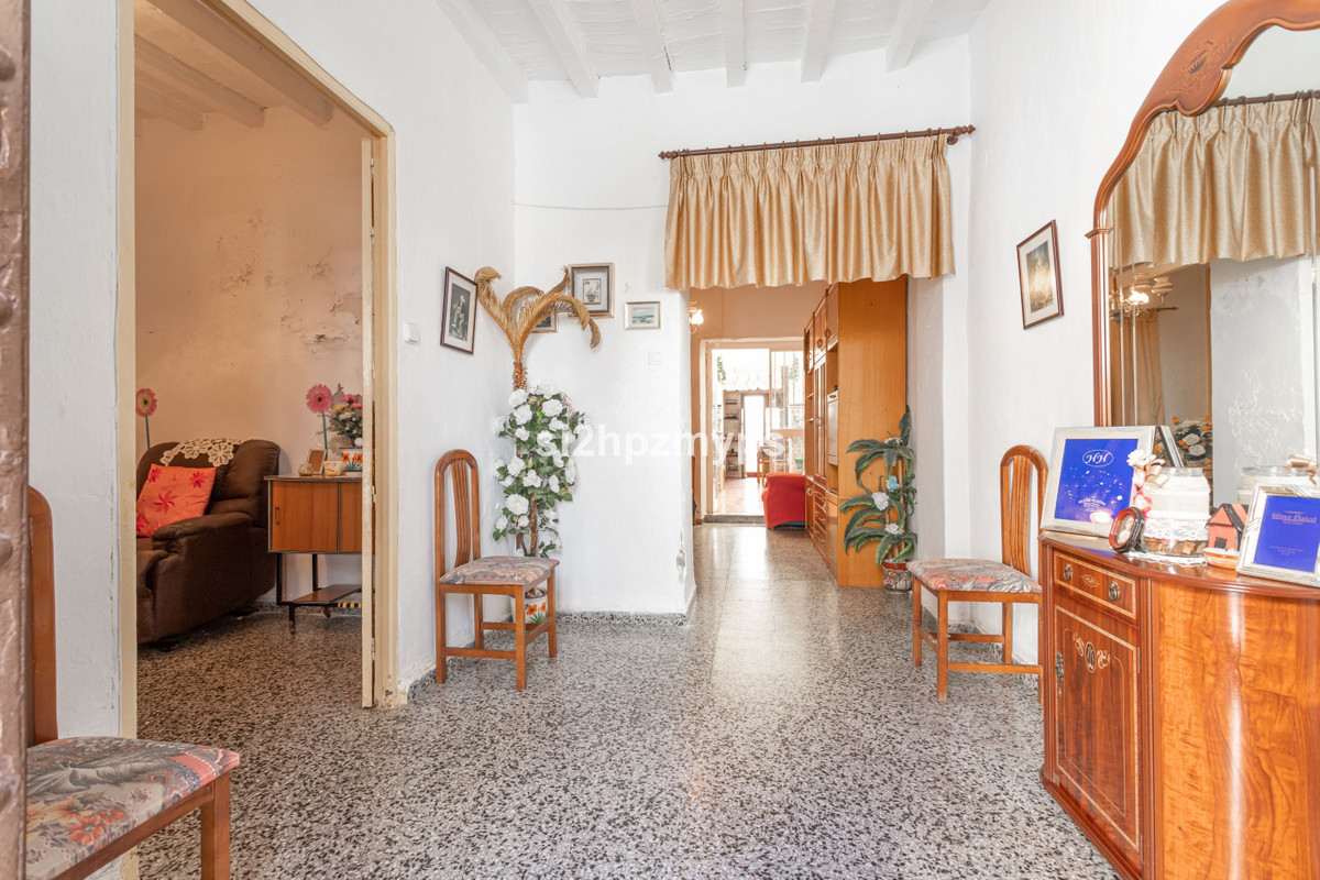 4 Bed Townhouse for sale in Nerja Costa Del Sol East, Málaga, Spain