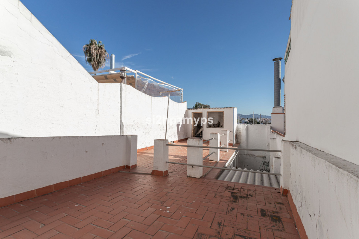 4 Bed Townhouse for sale in Nerja Costa Del Sol East, Málaga, Spain
