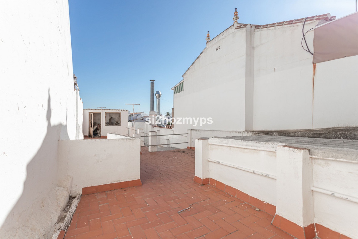 4 Bed Townhouse for sale in Nerja Costa Del Sol East, Málaga, Spain