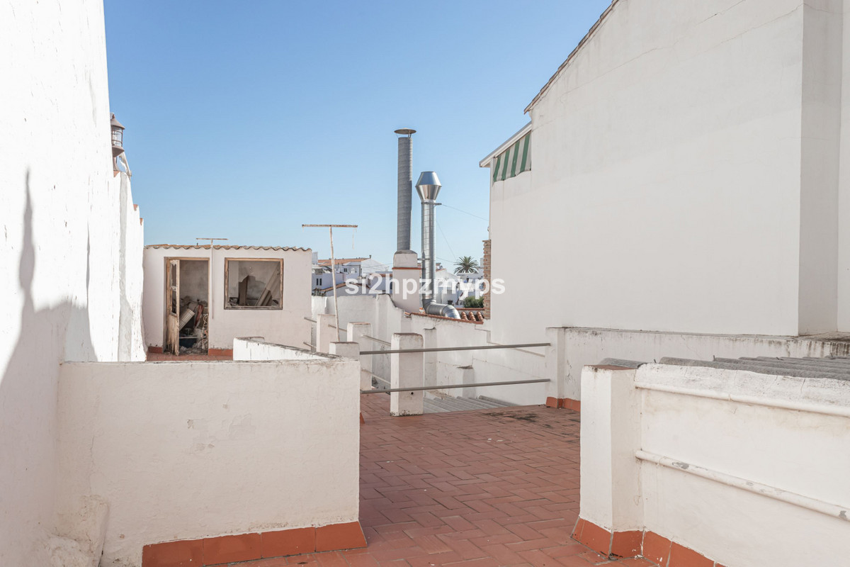 4 Bed Townhouse for sale in Nerja Costa Del Sol East, Málaga, Spain