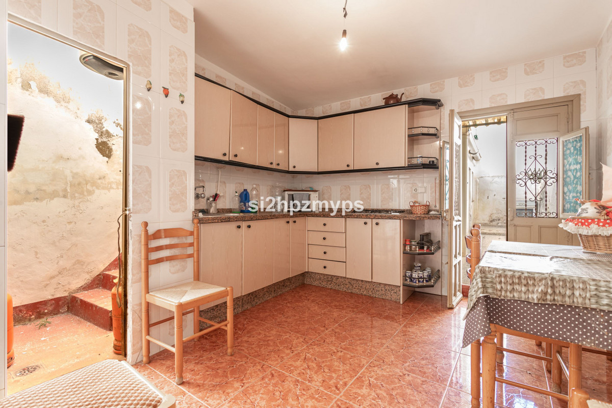 4 Bed Townhouse for sale in Nerja Costa Del Sol East, Málaga, Spain