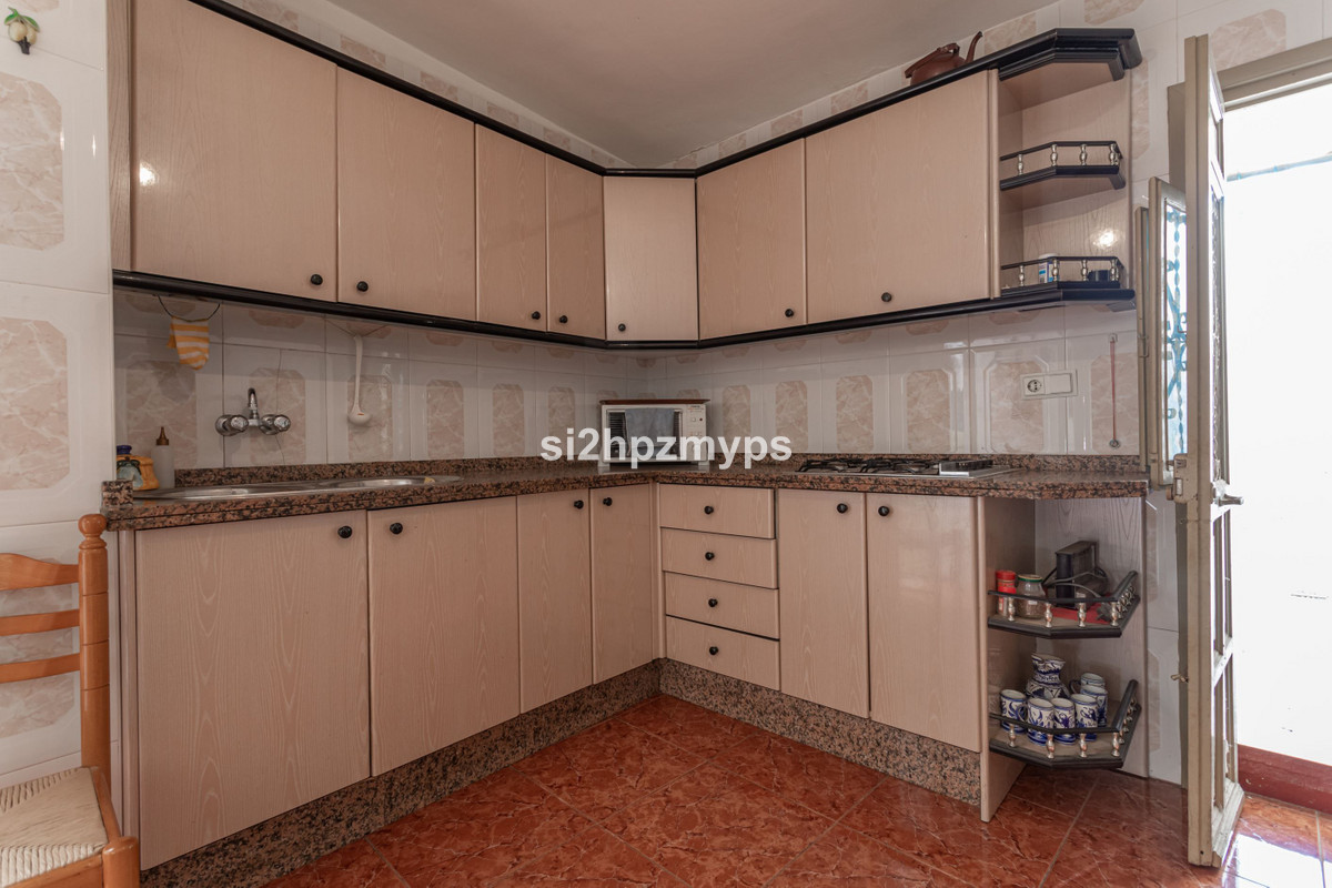 4 Bed Townhouse for sale in Nerja Costa Del Sol East, Málaga, Spain