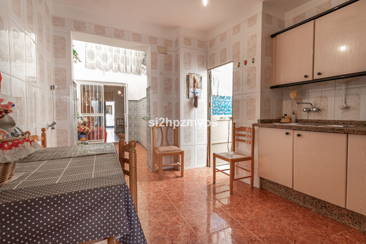 4 Bed Townhouse for sale in Nerja Costa Del Sol East, Málaga, Spain