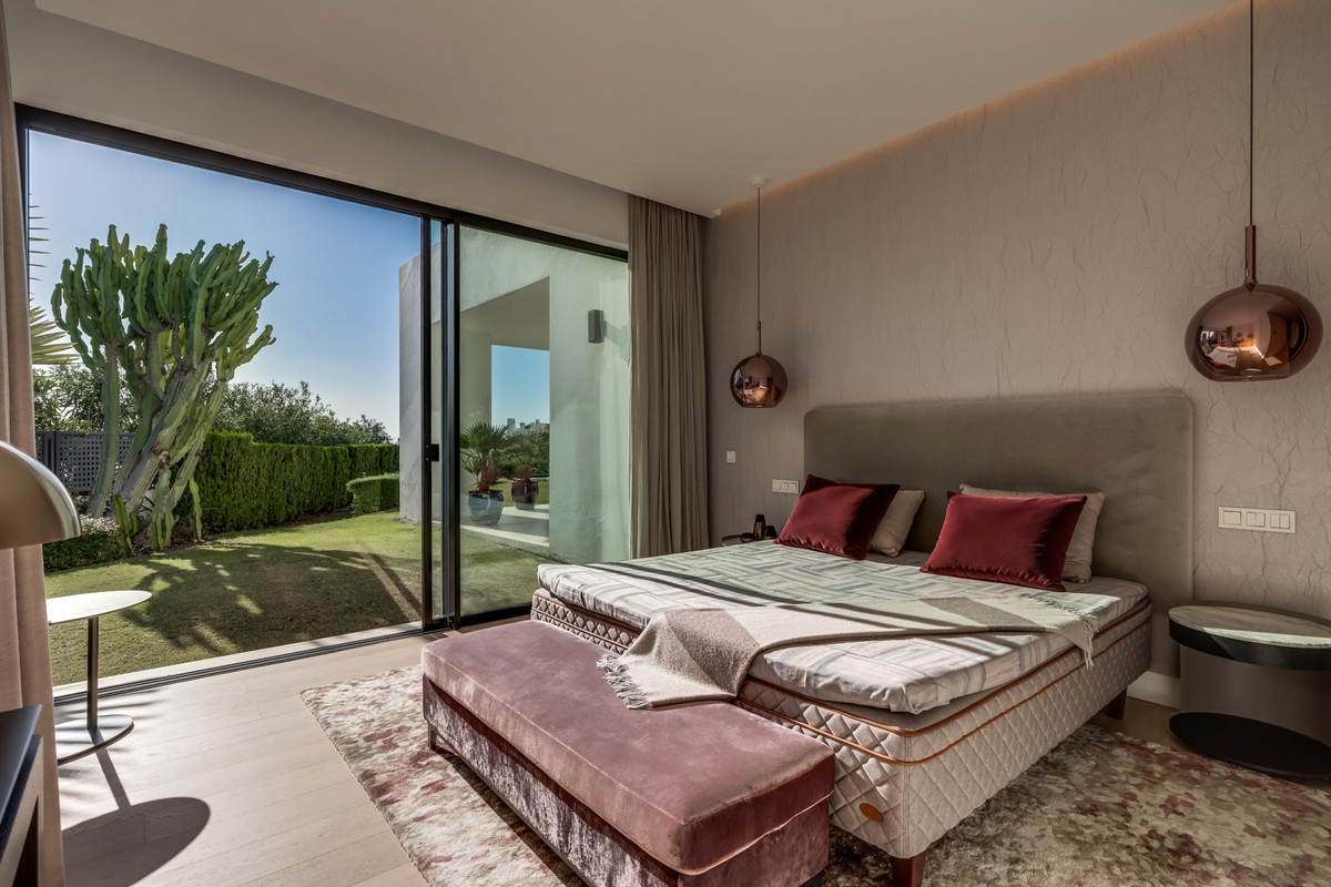 Se vende Villa - Chalet de 5 dormitorios en Costa Del Sol, Málaga, España