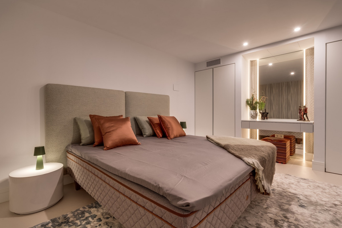 Se vende Villa - Chalet de 5 dormitorios en Costa Del Sol, Málaga, España