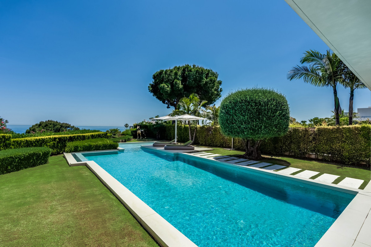 Se vende Villa - Chalet de 5 dormitorios en Costa Del Sol, Málaga, España
