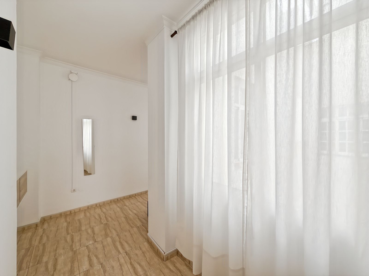 4 Bed Apartment for sale in Centro Histórico Málaga Ciudad, Málaga, Spain