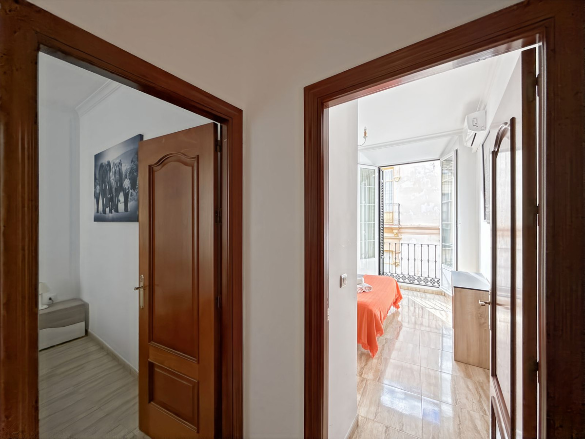 4 Bed Apartment for sale in Centro Histórico Málaga Ciudad, Málaga, Spain