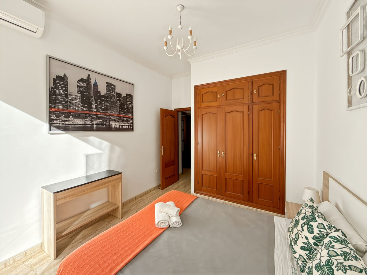 4 Bed Apartment for sale in Centro Histórico Málaga Ciudad, Málaga, Spain