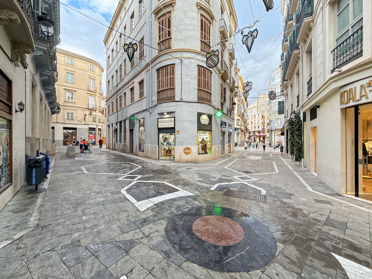 4 Bed Apartment for sale in Centro Histórico Málaga Ciudad, Málaga, Spain