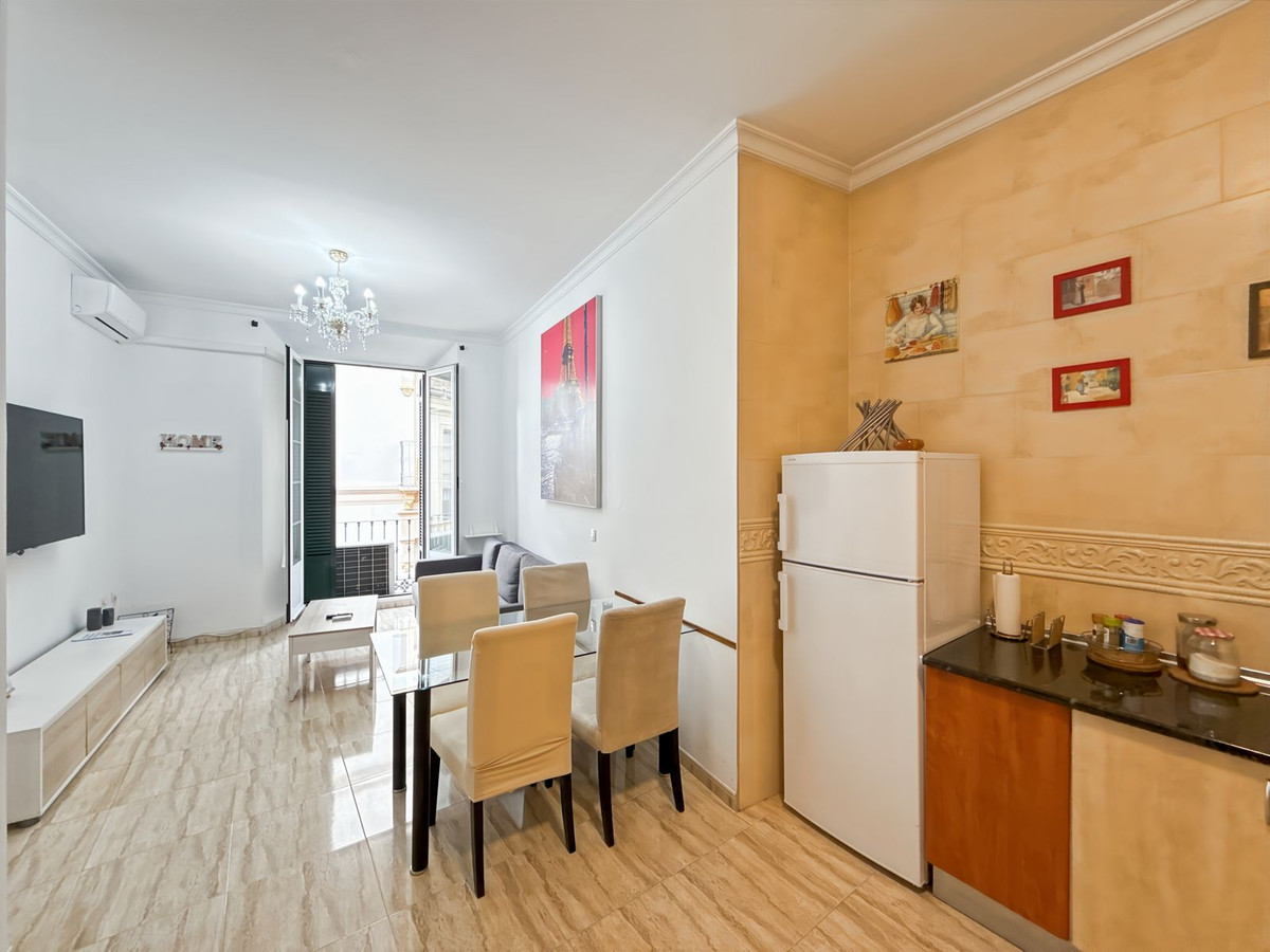 4 Bed Apartment for sale in Centro Histórico Málaga Ciudad, Málaga, Spain