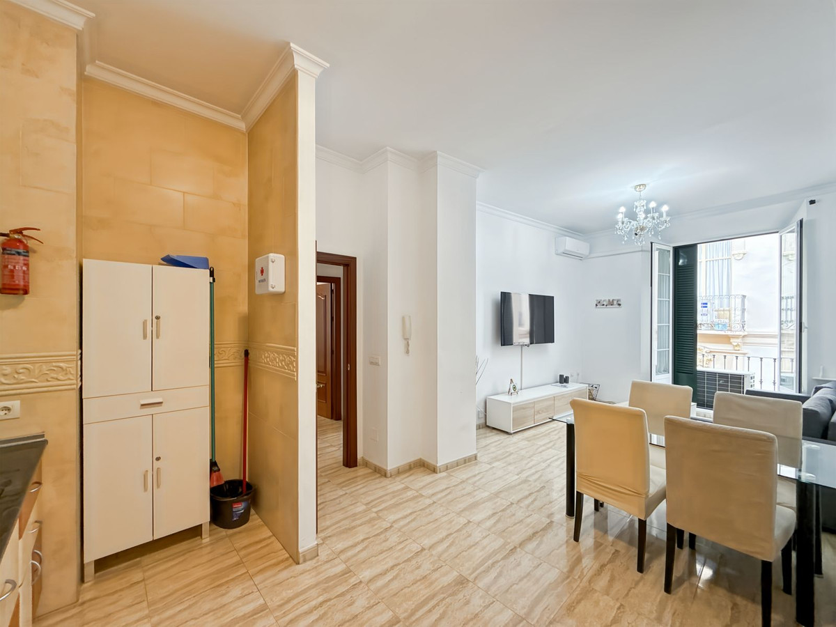 4 Bed Apartment for sale in Centro Histórico Málaga Ciudad, Málaga, Spain