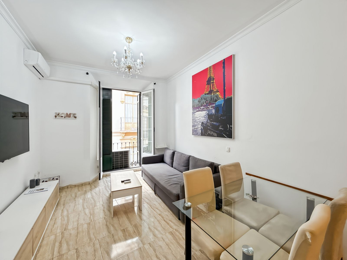 4 Bed Apartment for sale in Centro Histórico Málaga Ciudad, Málaga, Spain